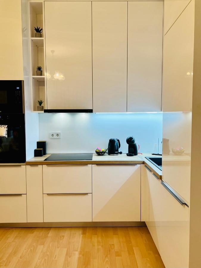 The Downtown Pearl Apartment Zagreb Bagian luar foto